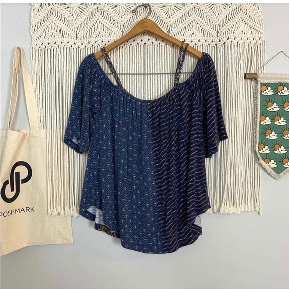 Anthropologie Deletta Reeve Cold Shoulder Top in Women - Picture 5 of 9